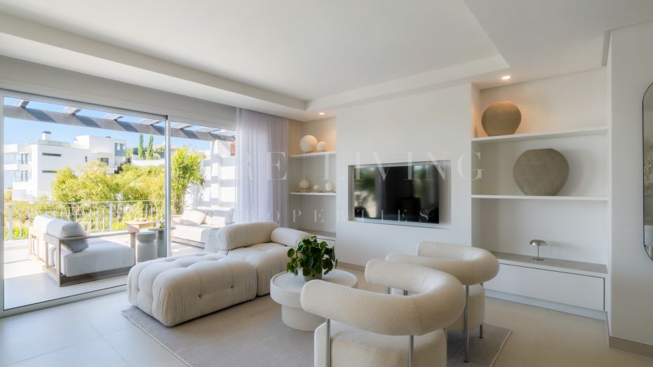 Superbe appartement de trois chambres avec piscine privée de type plunge pool et vues exceptionnelles, idéalement situé dans le quartier très prisé de La Quinta, Benahavís