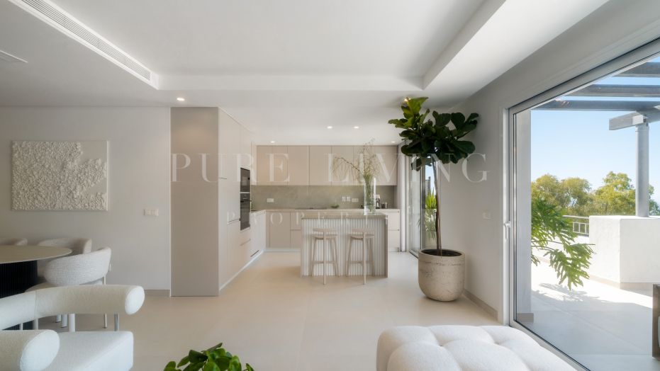 Superbe appartement de trois chambres avec piscine privée de type plunge pool et vues exceptionnelles, idéalement situé dans le quartier très prisé de La Quinta, Benahavís