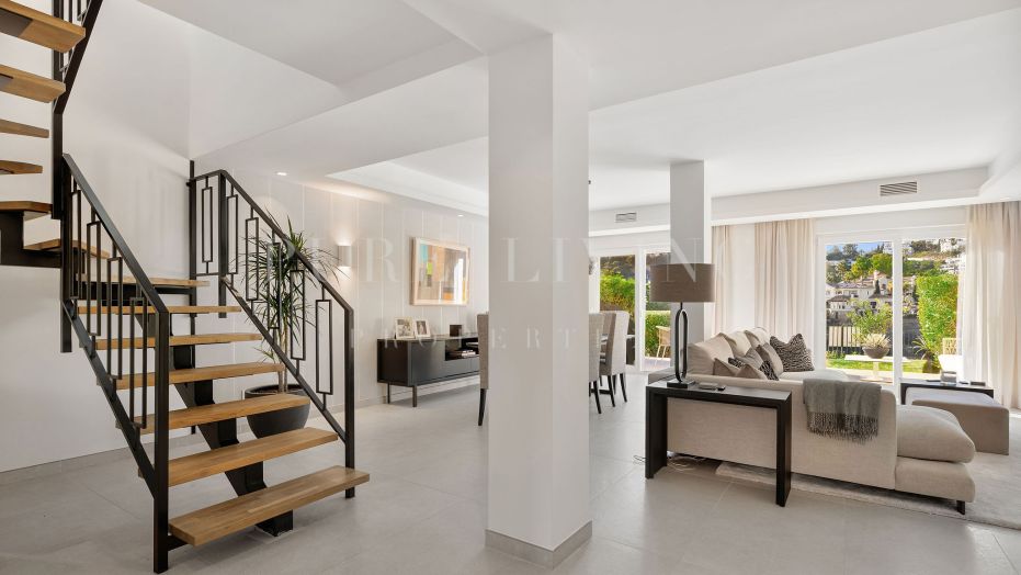 Elegante Scandinavisch Geïnspireerde Townhouse in La Quinta Hills, Benahavís
