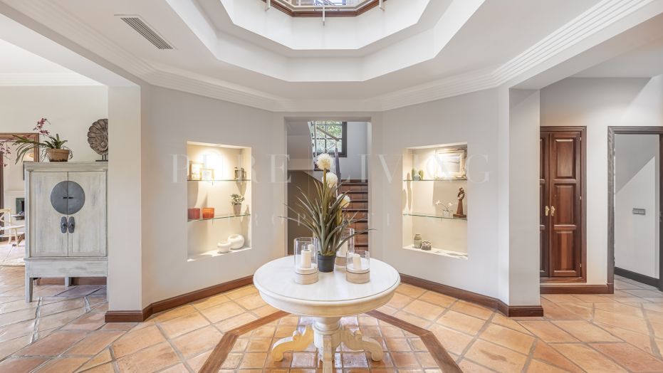 Andalucian style family home in Balcones de Sierra Blanca