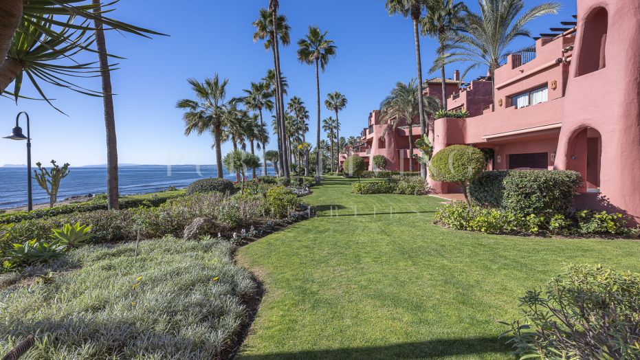 Duplex Penthouse voor lange termijn huur in Beach Side New Golden Mile, Estepona Oost
