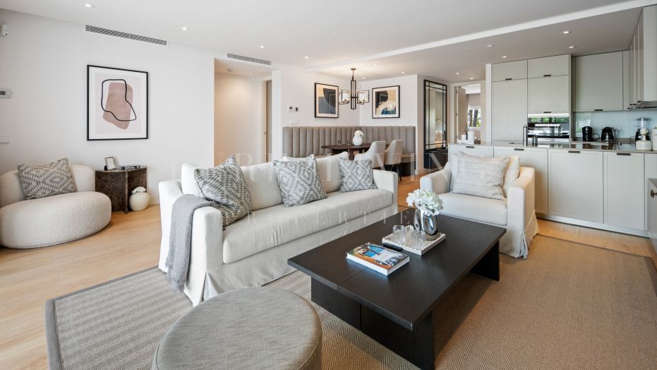 Erenoveerd appartement met drie slaapkamers in Marina Puente Romano