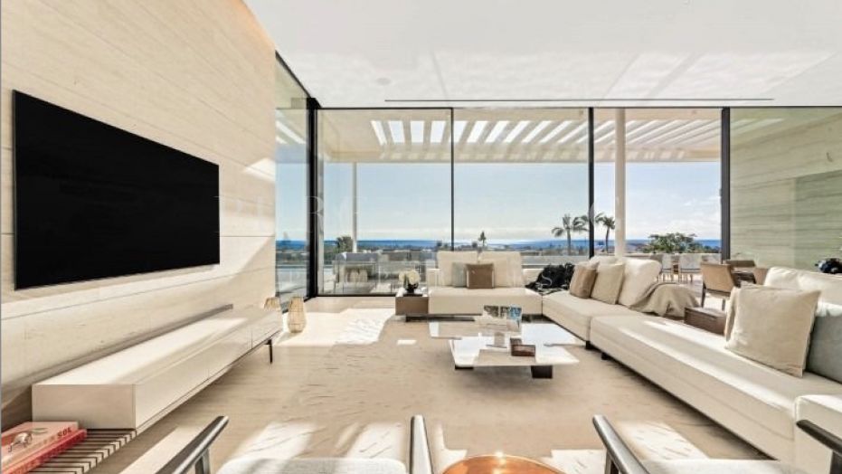 Schitterende 6-slaapkamer villa met het meest indrukwekkende panoramische uitzicht op zee, gelegen in de prestigieuze wijk Los Flamingos, Benahavís