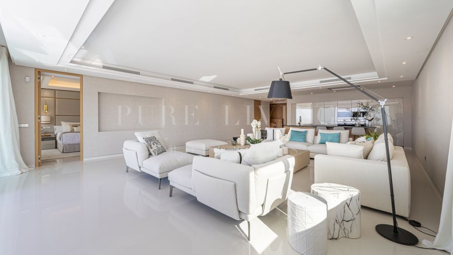 Exquisite Frontline Beach Apartment in Gray D'Albión with Sea Views and Premium Amenities