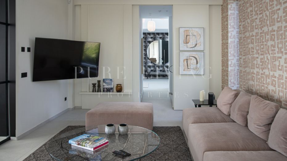 Stunning 8-Bedroom Villa with Panoramic Views in La Panera, New Golden Mile