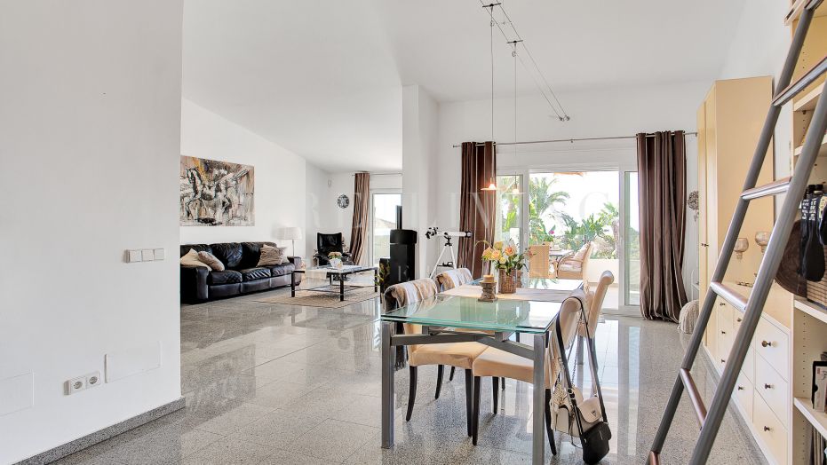 Villa méditerranéenne de six chambres à Marbesa, Marbella Est