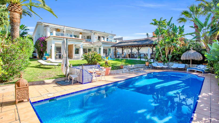 Amazing six bedroom beach house for sale in Marbesa