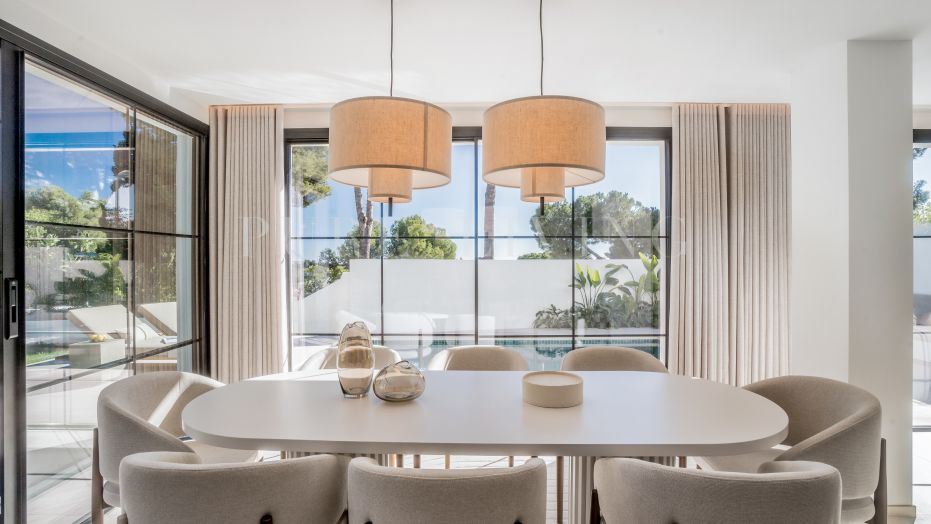 Superbe villa de 5 chambres située dans le prestigieux quartier d'Aloha, Nueva Andalucía