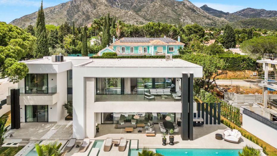 Villa incroyablement nouvellement construite à vendre sur la Golden Mile de Marbella