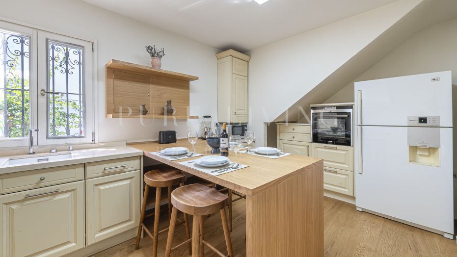 Ontdek Moderne Elegantie In Dit Townhouse Met Drie Slaapkamers In Het Hart Van La Virginia.