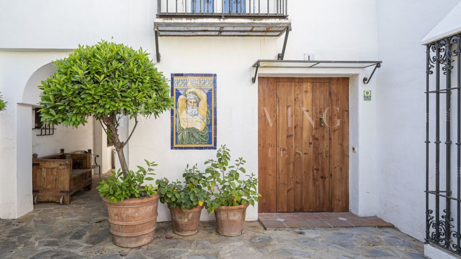 Bienvenue à La Virginia, une maison de ville de trois chambres et deux salles de bains et demie.