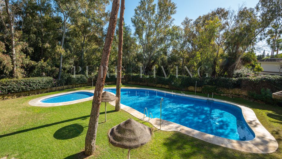 Beautiful one bedroom independent studio apartment close to Puente Romano