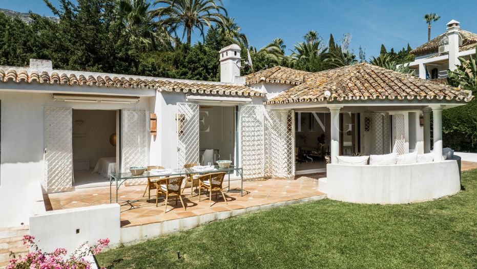 Elegante villa mediterránea en alquiler en la Milla de Oro de Marbella