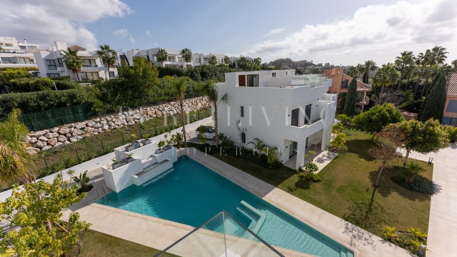 Maison Jumelée pour une location à long terme à Nueva Andalucia, Marbella - Toutes les zones