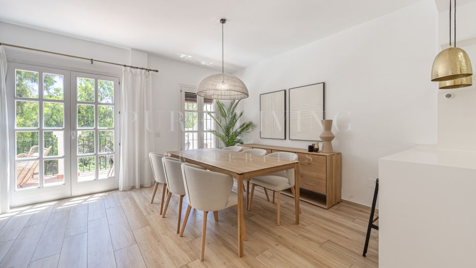 Superbe maison de ville de trois chambres à coucher à distance de marche de l'hôtel Puente Romano