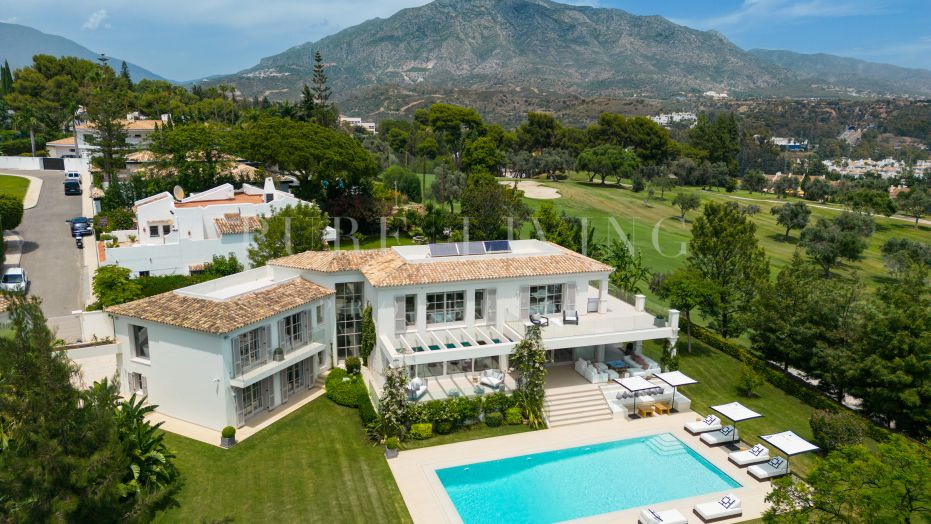 Villa de luxe dans la communauté fermée de Peñablanca, Marbella