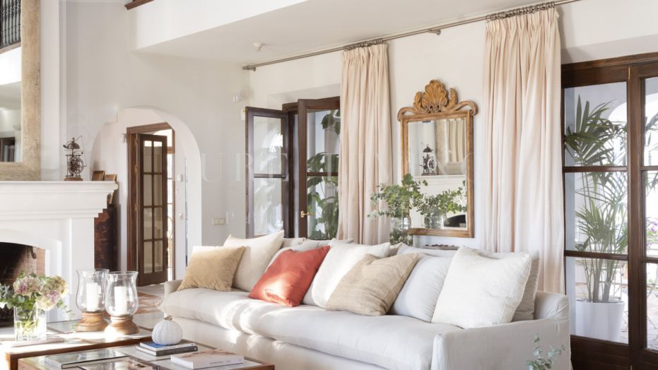 Prachtige villa met ongelooflijk panoramisch uitzicht gelegen in de bevoorrechte omgeving van El Madroñal, Benahavís