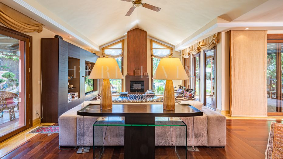 Uitzonderlijke villa gelegen in de prestigieuze wijk Los Verdiales.