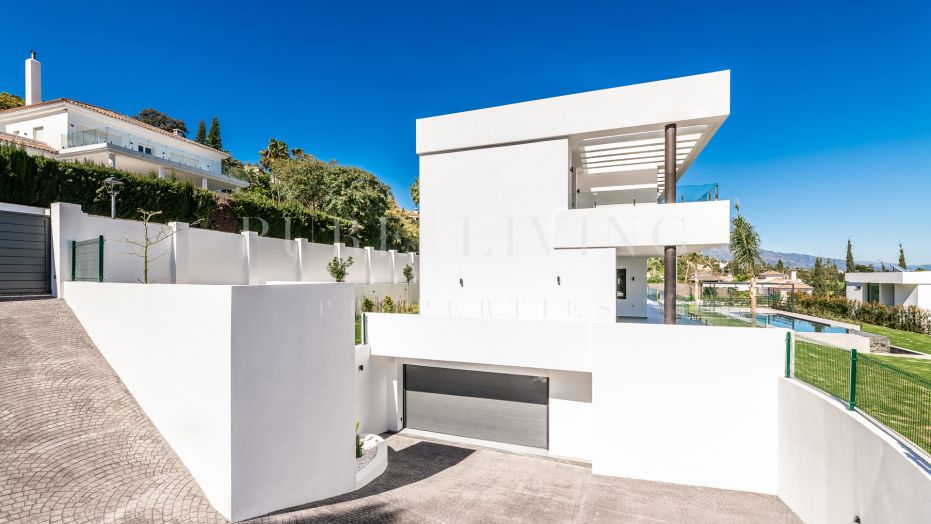 Gloednieuwe moderne luxe villa met zes slaapkamers te koop in Paraiso Alto