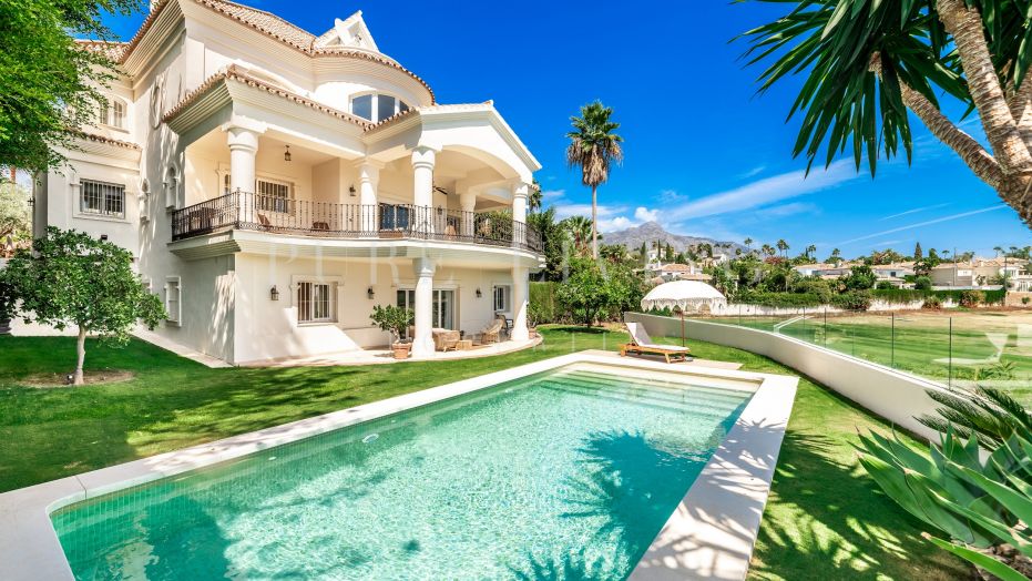 Luxury frontline golf seven bedroom villa in prestigious Nueva Andalucia
