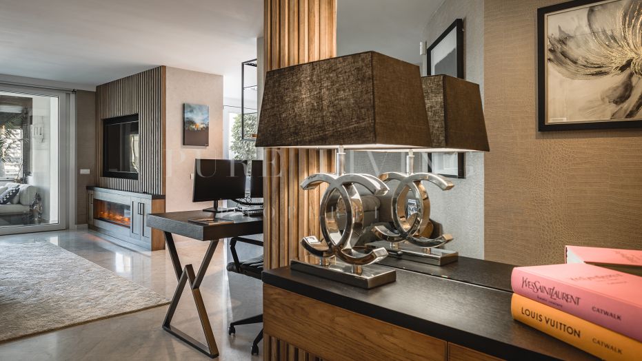 Begane grond in Japanese Garden, Marina Puente Romano.