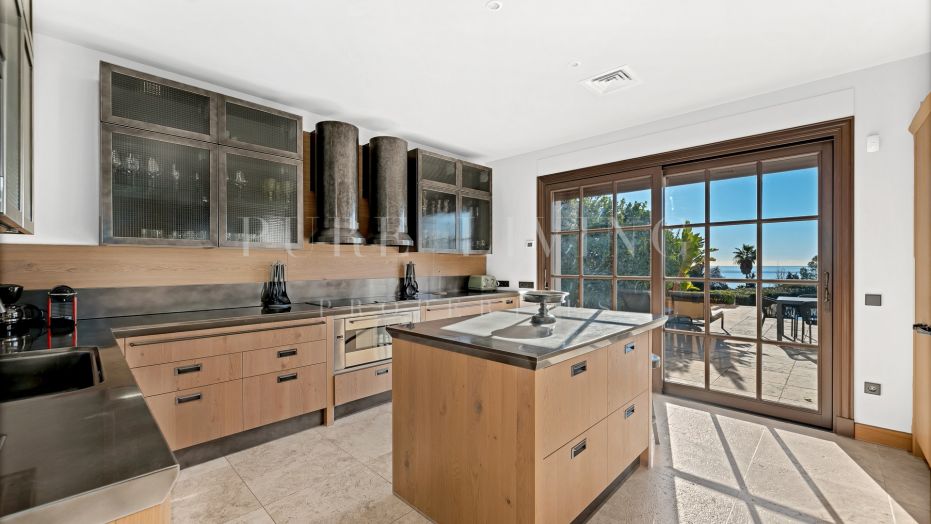 Spectaculaire villa met ongelooflijk uitzicht op zee in La Carolina