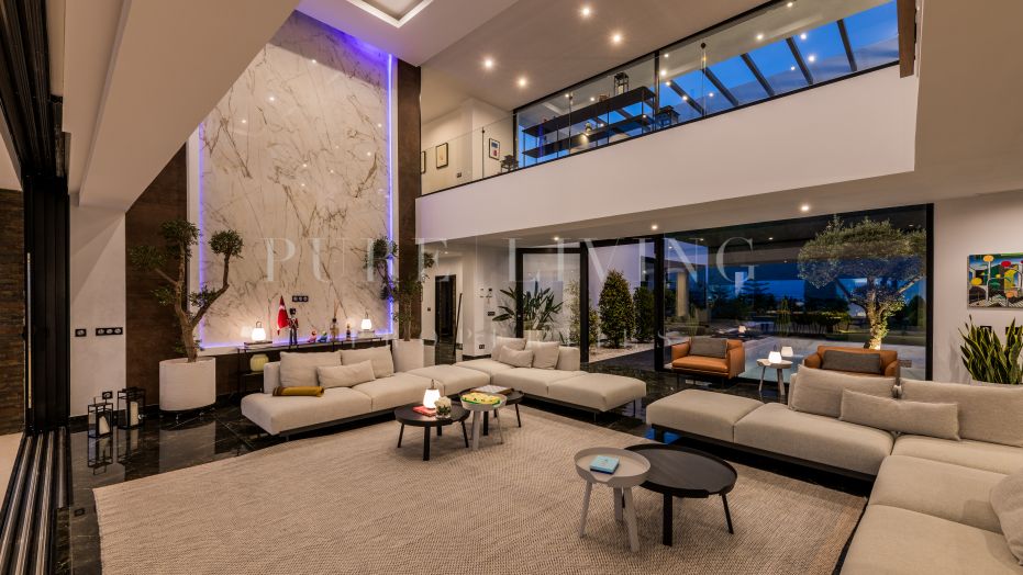 Superb villa in sought-after area.