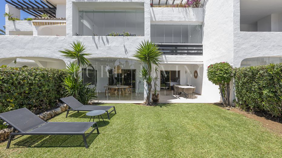 Beachfront Three Bedroom Apartment on Marbella’s Golden Mile