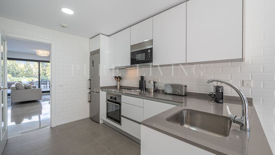 Uitstekende drie slaapkamer appartement gelegen in de nieuwe ontwikkeling Nazules, Golden Mile.