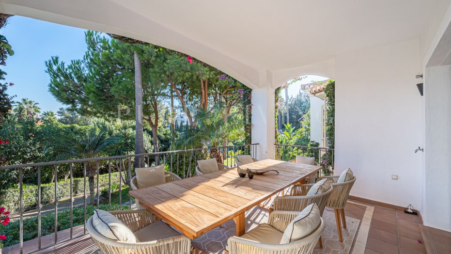 Impresionante casa de 3 plantas en El Señorío de Marbella.