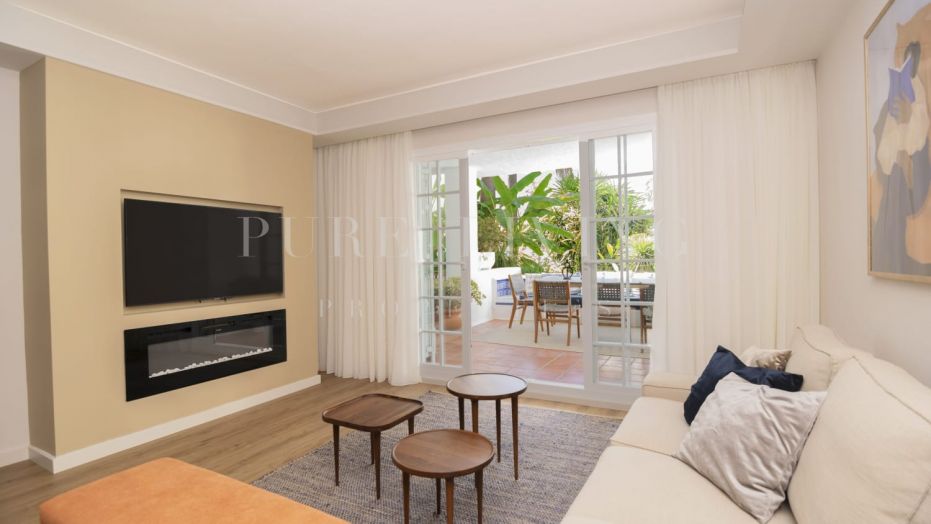 Elegant appartement met twee slaapkamers in Puente Romano.