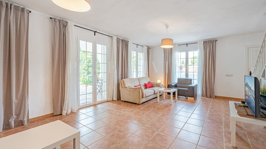 Villas and apartments for sale in La Virginia, Marbella Golden Mile