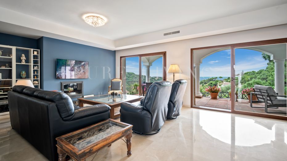 Spectaculair huis met vier slaapkamers te koop met adembenemend zee- en bergzicht in Monte Mayor, Benahavís