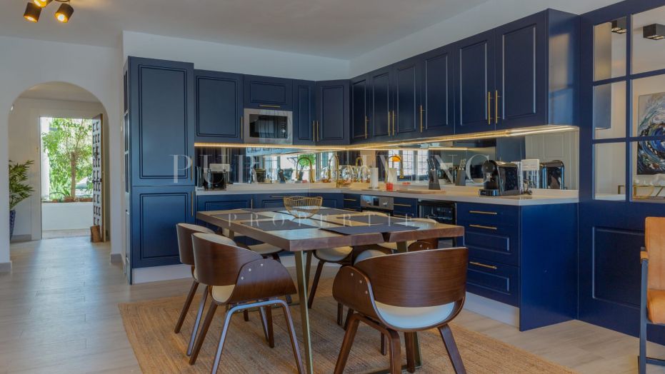 Splendide appartement de 3 chambres à coucher dans le luxueux Puente Romano II, Marbella Golden Mile.