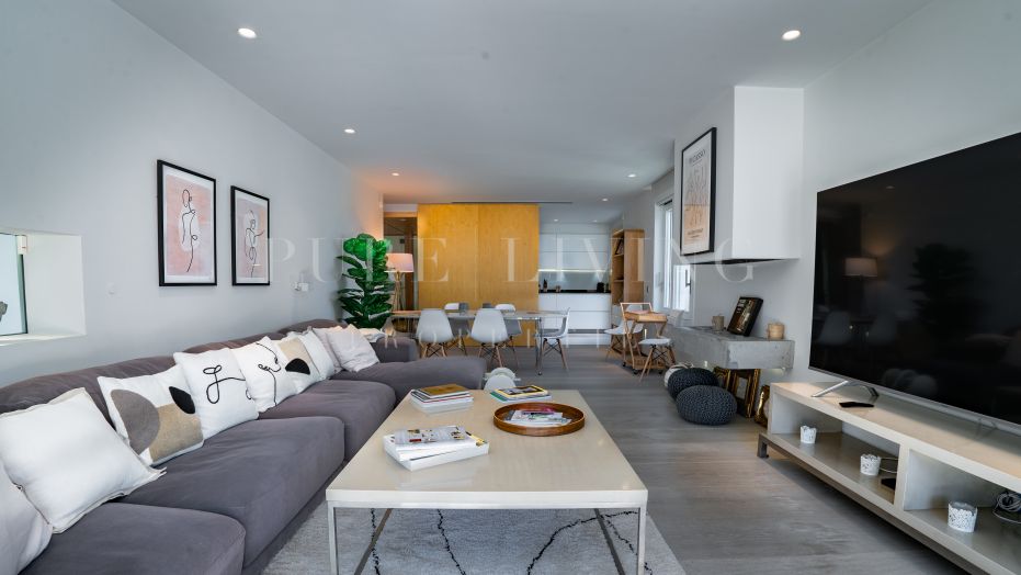 Moderna villa de cuatro dormitorios en Guadalmina Alta, San Pedro de Alcántara.