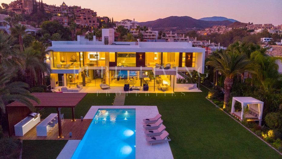 Villa contemporaine avec vue spectaculaire sur la mer à Cerquilla, Nueva Andalucia