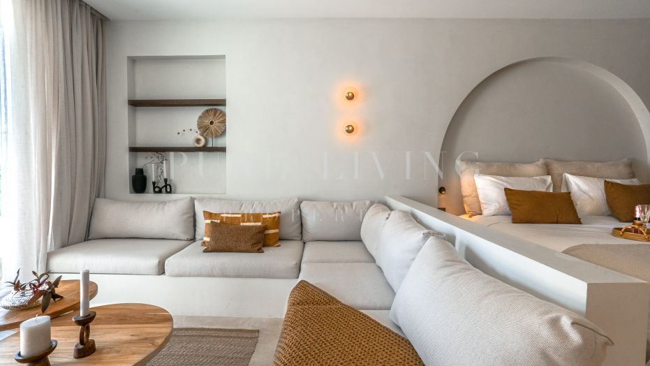 Suite familiar de un dormitorio recién reformada dentro del Puente Romano Beach & Spa Resort 5*.