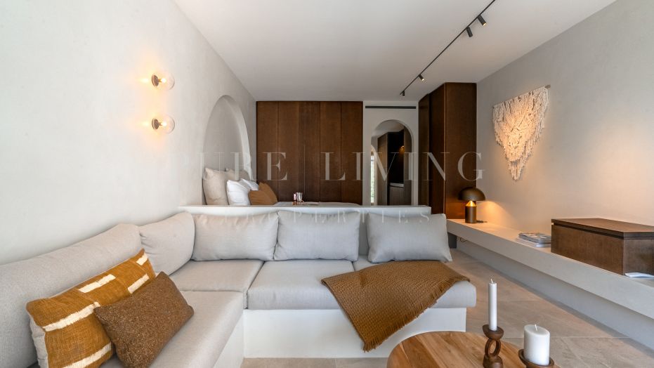 Suite familiar de un dormitorio recién reformada dentro del Puente Romano Beach & Spa Resort 5*.