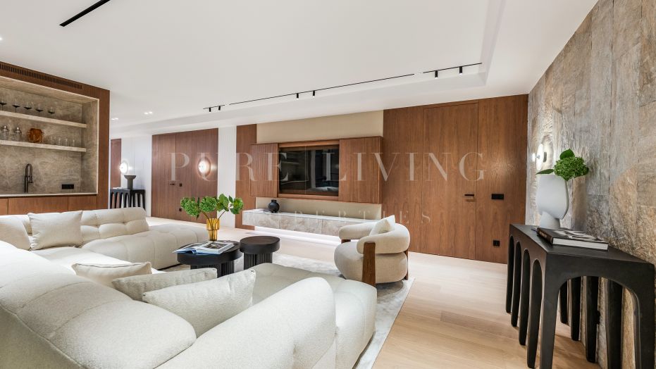 Marbesa – Contemporary Six-Bedroom Luxury Villa
