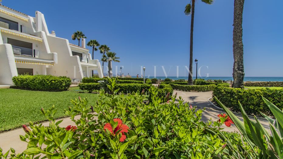 STUNNING FIRST-LINE BEACH HOUSE ON THE GOLDEN MILE WITH SEA VIEWS