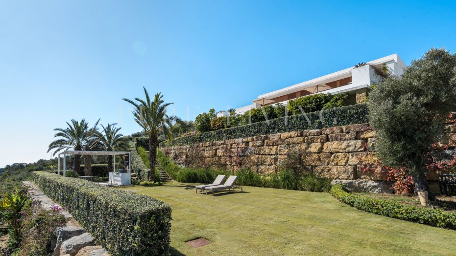 Villa de plain-pied surélevée à Finca Cortesín – vues golf et mer