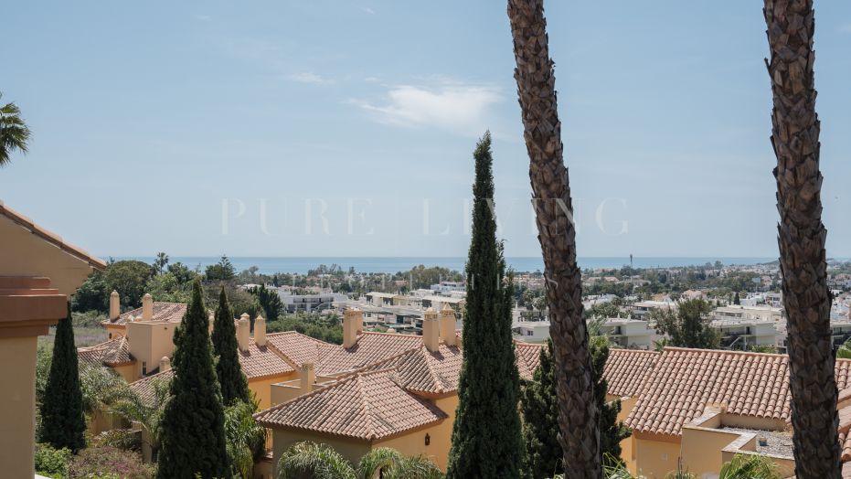 Appartement avec vue mer imprenable à Cumbres del Rodeo, Nueva Andalucia.