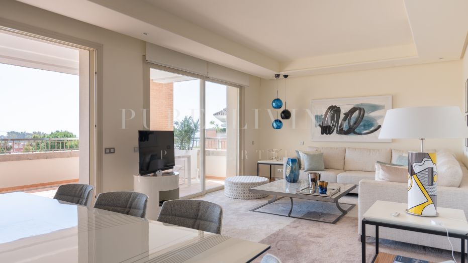 Exquisito Apartamento de lujo de 3 dormitorios en La Trinidad, Marbella Milla de Oro
