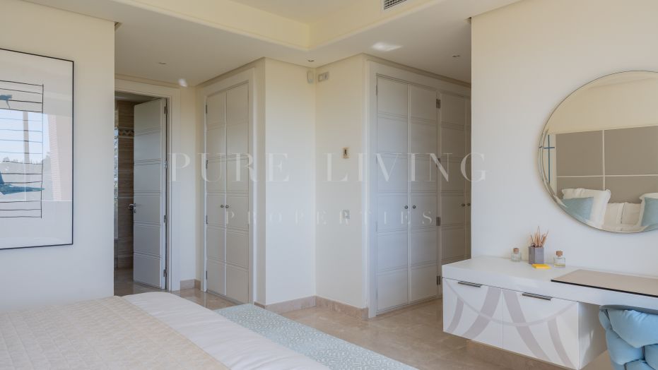 Exquisito Apartamento de lujo de 3 dormitorios en La Trinidad, Marbella Milla de Oro