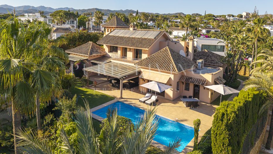 Villa pour une location de vacances à Marbesa, Marbella Est