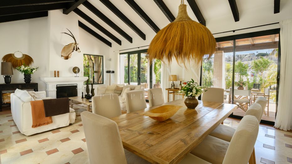 Villa Jasmina – Elegant Renovated Villa in El Paraíso, New Golden Mile