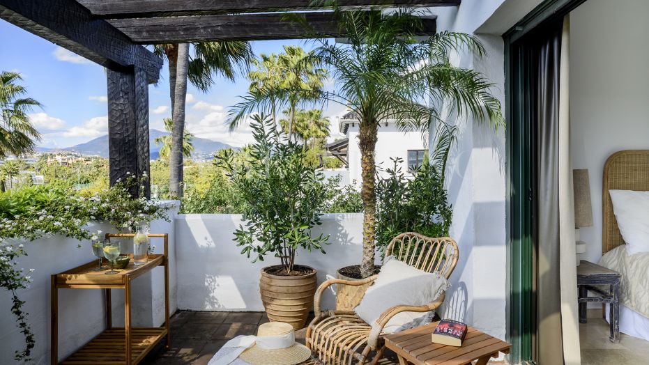 Villa Jasmina – Elegant Renovated Villa in El Paraíso, New Golden Mile