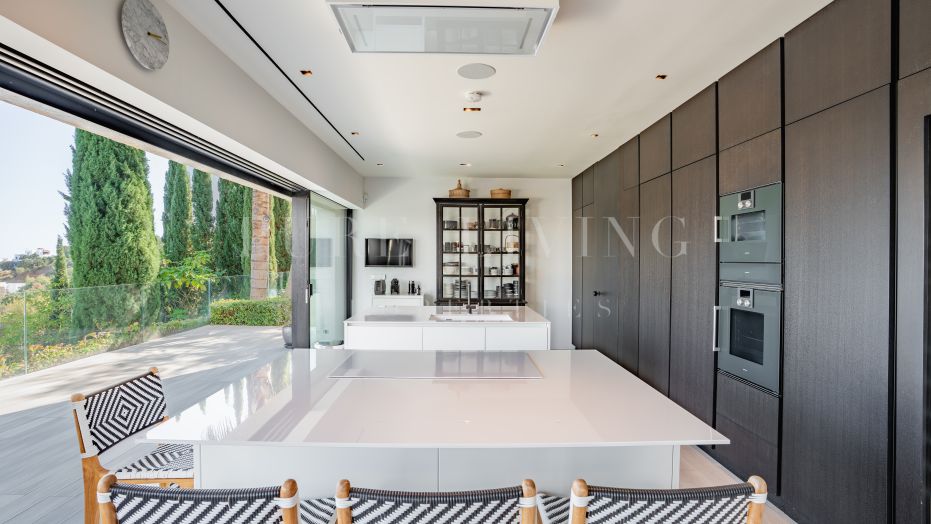Villa Aman – Excepcional Villa Contemporánea Rodeada de Naturaleza en La Mairena