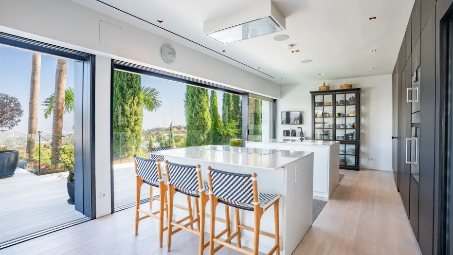 Villa Aman – Excepcional Villa Contemporánea Rodeada de Naturaleza en La Mairena