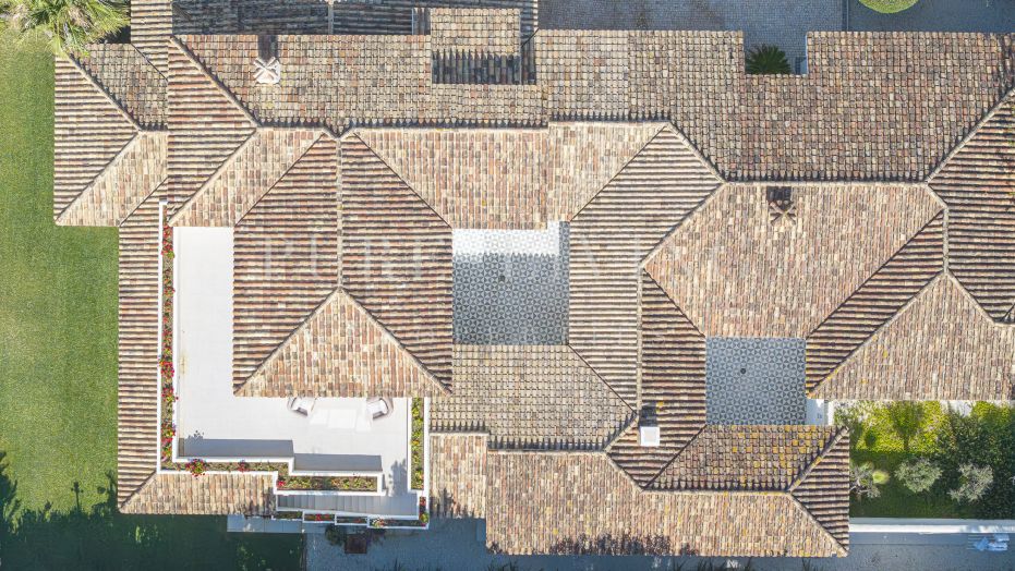 Villa de luxe en front de mer dans le prestigieux quartier de Casasola